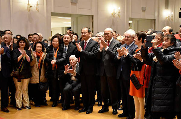 皇冠信用网开户
_中国驻法国大使邓励：马克龙访华没有重大障碍皇冠信用网开户
，双方正协调合适时间