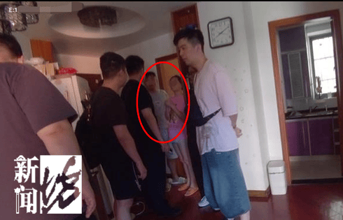 皇冠足球管理平台出租
_上海警方抓获一家5口！夫妻先偷摸卖这种服务皇冠足球管理平台出租
，再拉弟弟弟媳入伙……