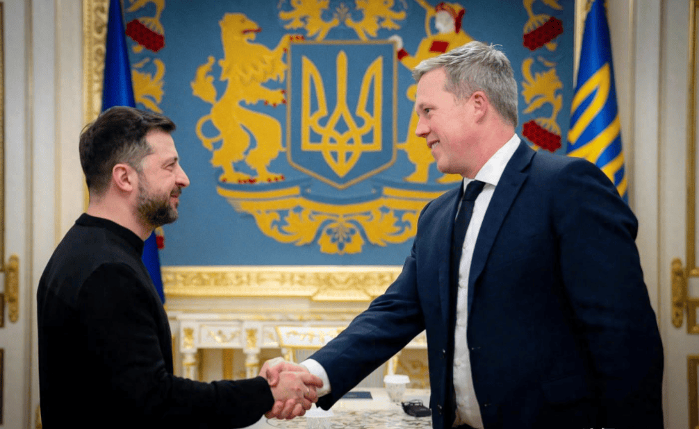 皇冠信用网在线开户
_难怪美国要泽连斯基“投降”皇冠信用网在线开户
,俄罗斯宣布再下一城,乌克兰怕是没机会翻身了