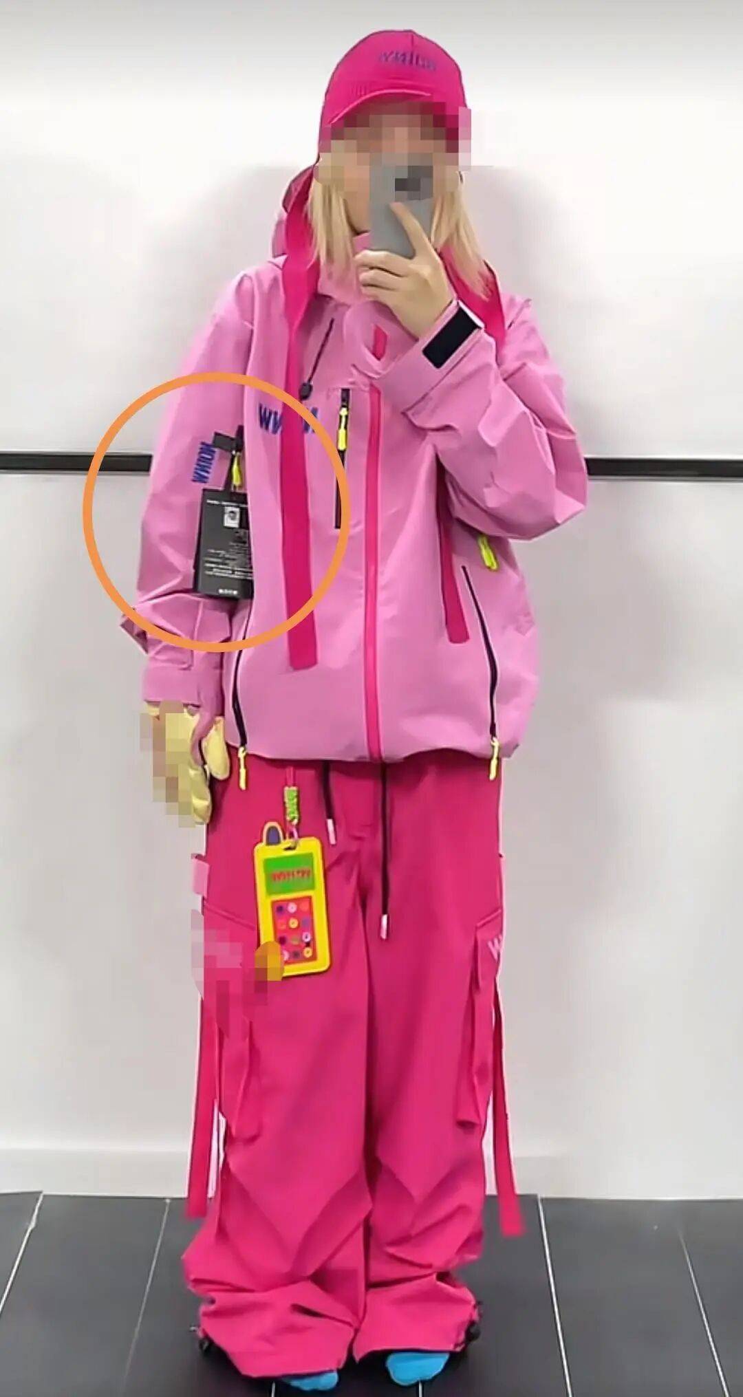 皇冠代理联系方式
_大反转!女子穿未摘吊牌滑雪服爬山遭网暴皇冠代理联系方式
,真相曝光网友集体道歉