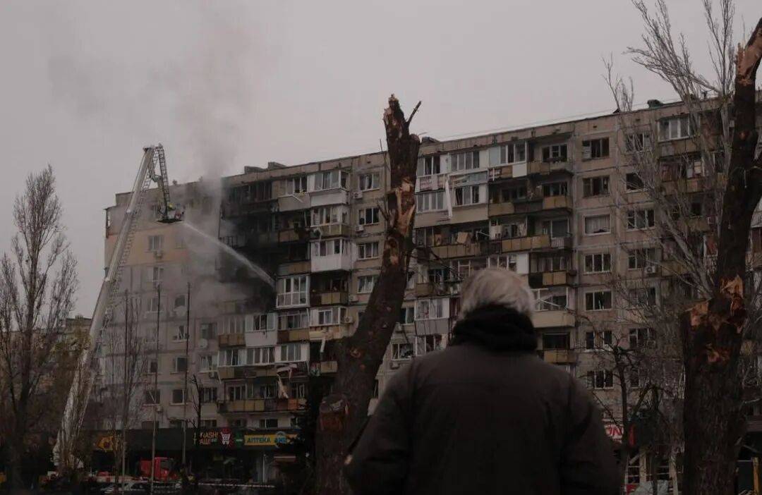 皇冠信用登123出租
_俄乌皇冠信用登123出租
，突发！泽连斯基：俄发射约36枚导弹近600架无人机，致乌3人死亡