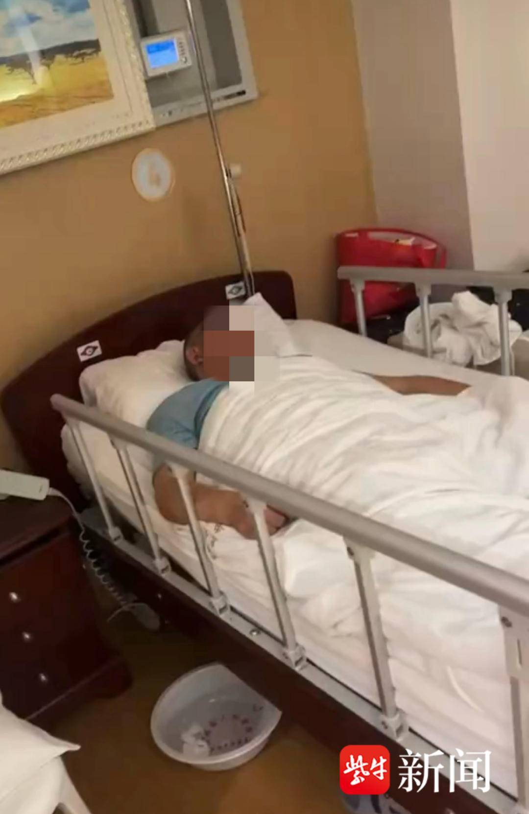 排球
_紫牛头条｜男子取款170万在银行门口遭抢劫致重伤排球
，当事人认为银行保安未帮忙应担责