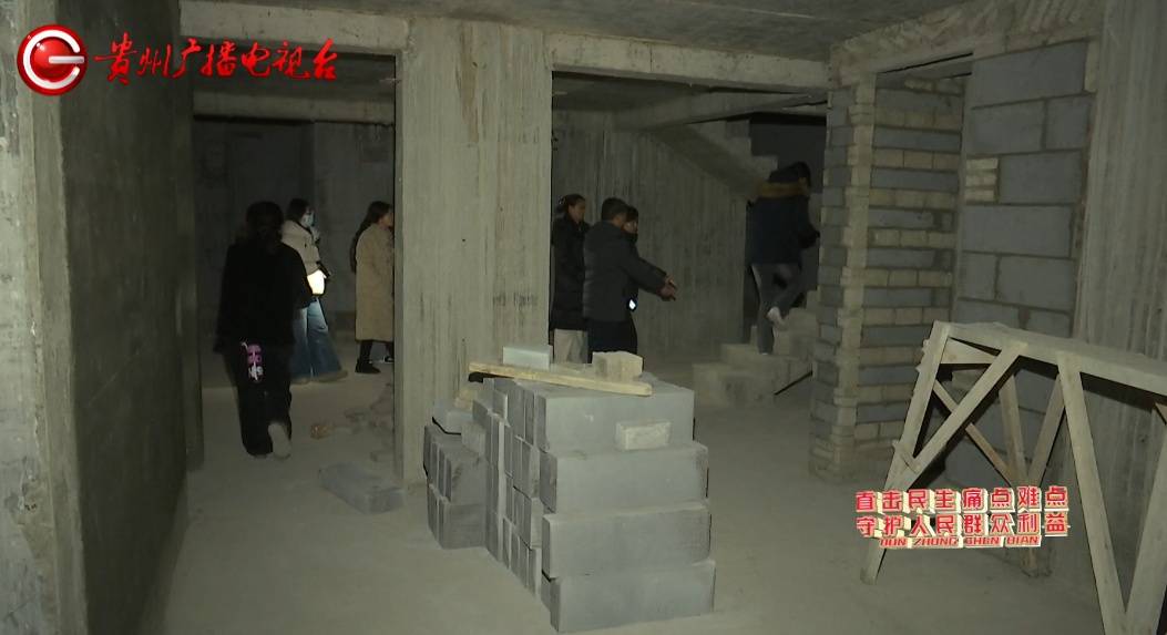 皇冠代理登3_贵阳一小区停车场出现“暗门”皇冠代理登3，打开后竟发现……业主：牵扯到33层楼住户的安全！