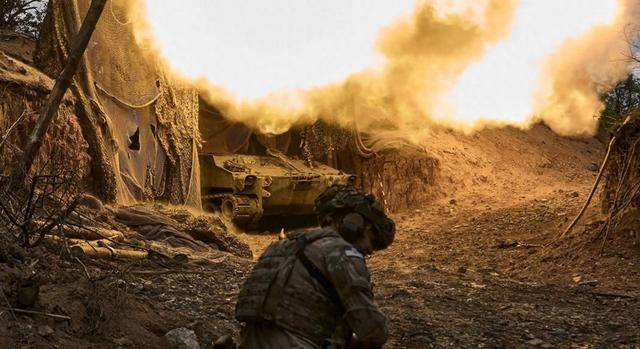 正版皇冠信用网开户_乌克兰宣布俄罗斯战败正版皇冠信用网开户，士兵尸体横七竖八，满地都是摩托车和汽车