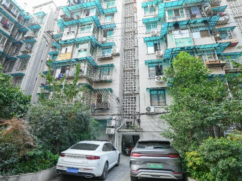 足球外围买球网站
_全国人大代表方燕:建议强制清退严重侵害业主利益的物业公司