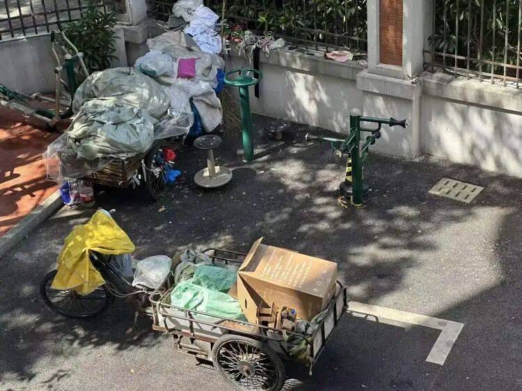 皇冠信用网会员账号_上海一对夫妻让小区居民不堪其扰!“十余年了皇冠信用网会员账号,这种苦日子看不到尽头”